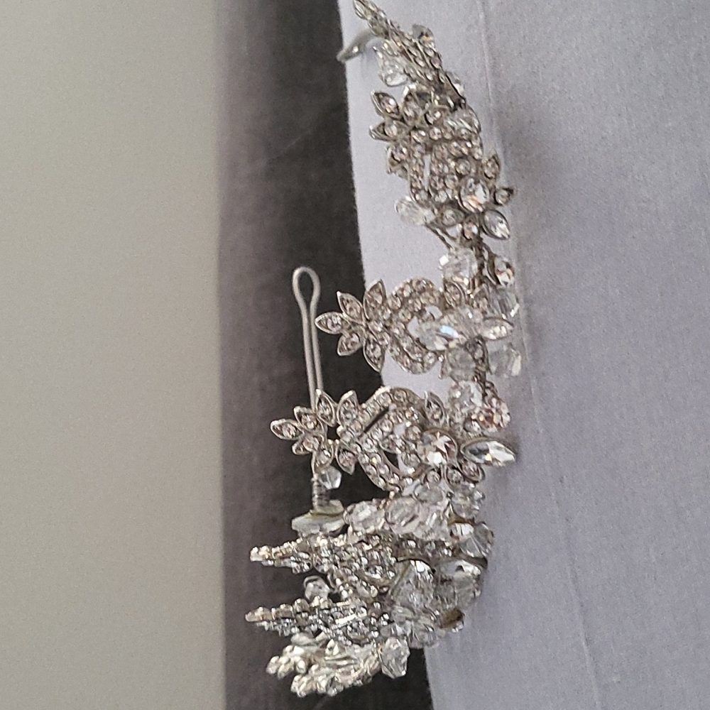 Tiara - Picture 2 of 2